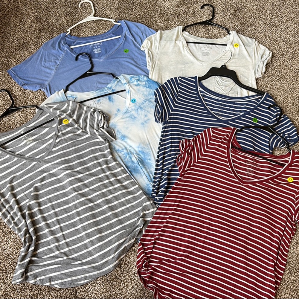 American Eagle Outfitters Short Sleeve t-shirts